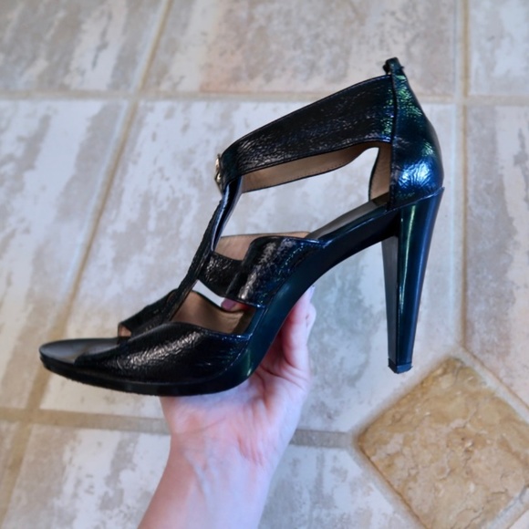 MICHAEL KORS Patent Leather Zip Heels Black EUC - Picture 4 of 9